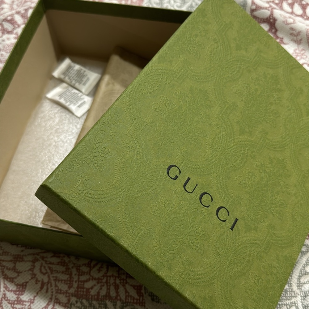 🆕 Gucci Box!! - Picture 7 of 13